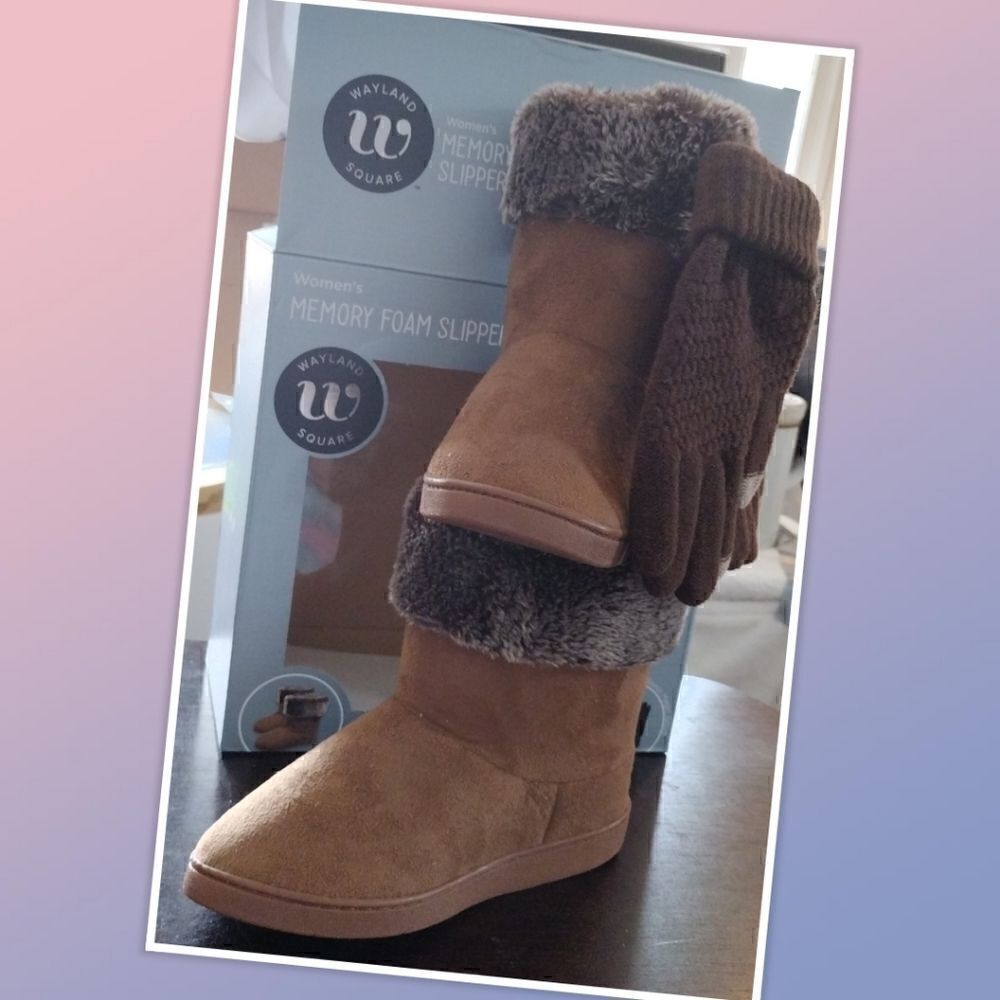 NWT Wayland Square Woman's Memory Foam Slipper Boots Size Small 7-8 With Magic G